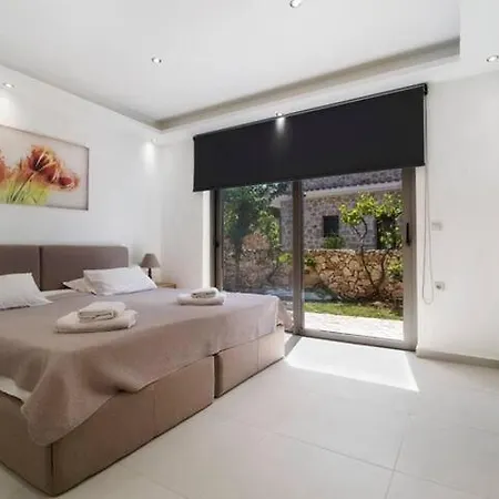 In Lefkada, Griechisches Festland Holiday home Tsoukaladhes