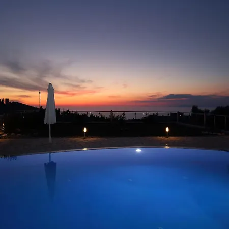 In Lefkada, Griechisches Festland * Tsoukaladhes